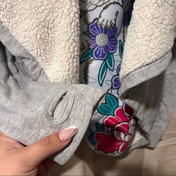 Guess Gray Open Front Sweater Bailey Fleece Trim Jacket - Picture 6 of 7